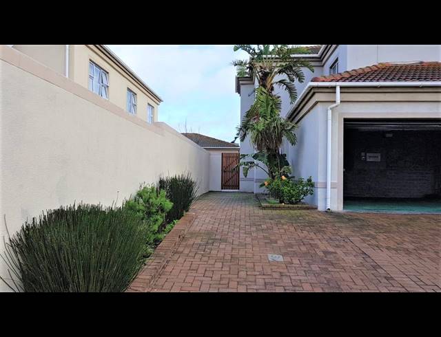 3 BEDROOM FREESTANDING TO LET IN CENTURY CITY